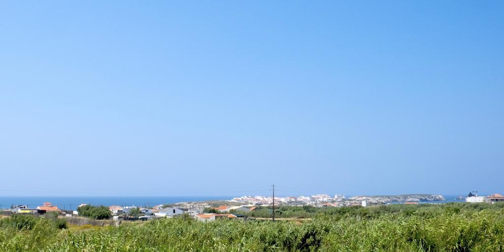 Surfing Inn Peniche 발리알 외부 사진